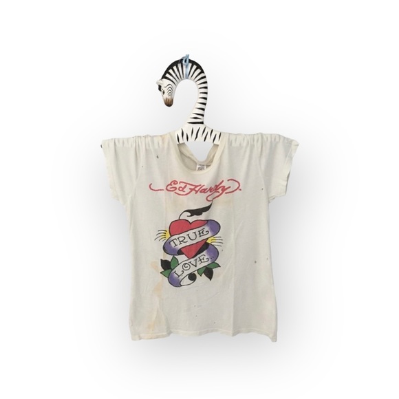 HTF: new Y2K Ed Hardy ❤︎︎ Iconic True Love Tattoo Tee ❤︎︎ Dirty White Grunge T - Picture 3 of 13
